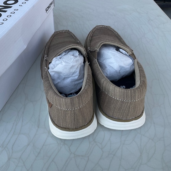 Sonoma tan slip on/loafers/boat shoes Men size 7, new with box - Picture 3 of 7
